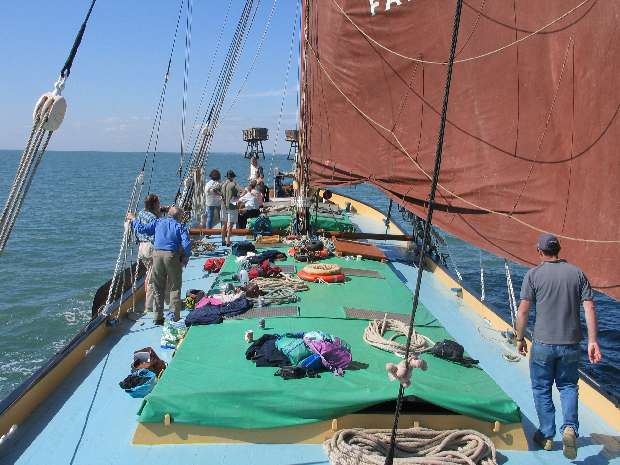 Barge arrives at Red Sands Army Forts