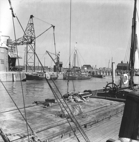 Whitstable Harbour 1957 (f) Whitstable Harbour 1957 (f)