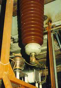 Thru deck arial feed insulator Thru deck arial feed insulator