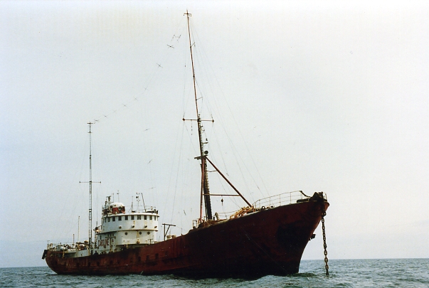 Ross Revenge starboard bow