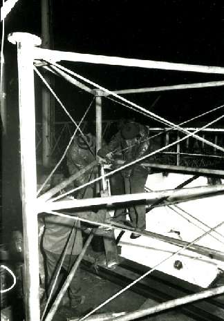 Decide on gin pole position