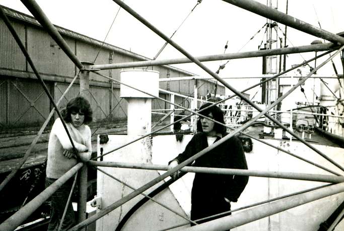 Robb Eden & Chicago by mast base section