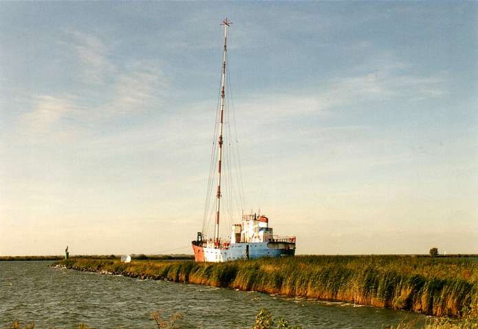 MV Communicator 2002