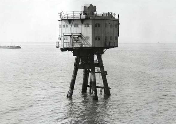 Nore Searchlight Tower in 1954