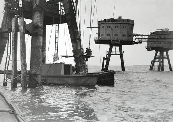 Swim ended work boats