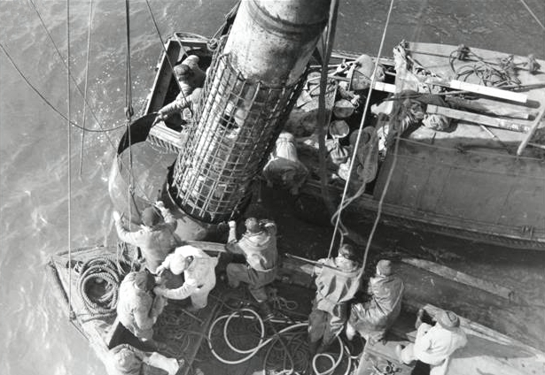 Horizontal bas fitted