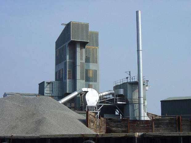 Brett's aggregate hopper Whitstable harbour