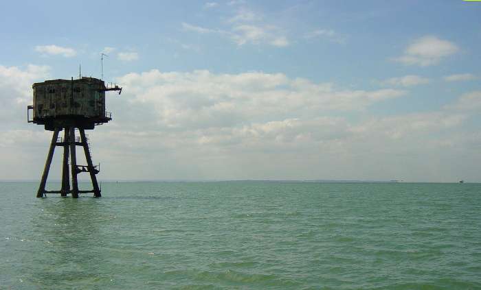 Shivering Sands Searchlight Tower looking west Shivering Sands Searchlight Tower looking west
