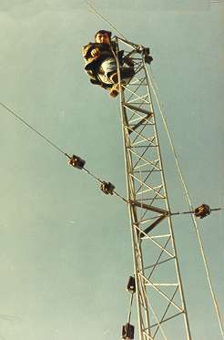 Rigger on stage 1 of antenna Rigger on stage 1 of antenna