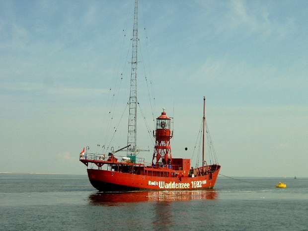 Jenny Baynton moored at sea 1 Jenny Baynton moored at sea 1