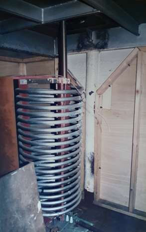 Antenna loading coil