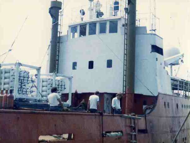 MV Communicator Gas Bottles