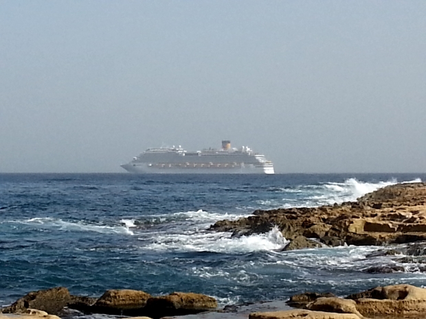 Cruise Ship from Lx Xatt Ta' Qui-Si-Sana Cruise Ship from Lx Xatt Ta' Qui-Si-Sana