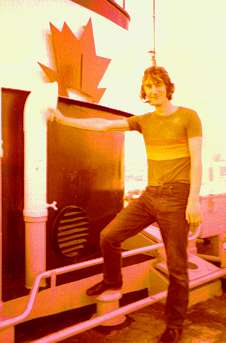 Funnel side view with Robin Banks