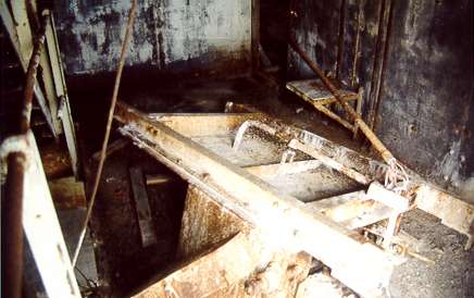 Broken fixtures Broken fixtures