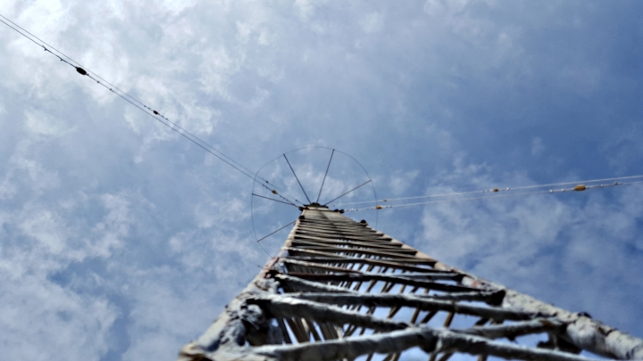 Red Sands Radio antenna from base