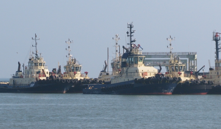 Adsteam Tugs at Sheerness Adsteam Tugs at Sheerness