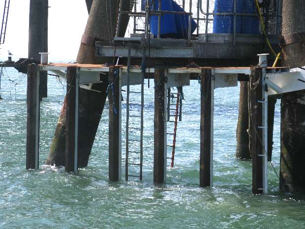 Pulling away from Fort