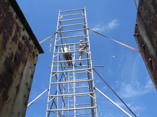 4 stages erected 4 stages erected