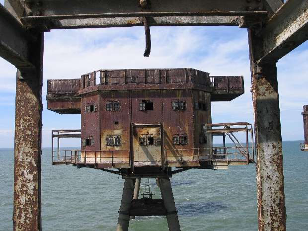 Control Tower from G1 Walkway Control Tower from G1 Walkway