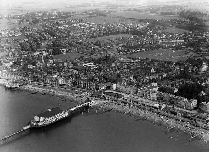Herne Bay Pier in 1937 Herne Bay Pier in 1937