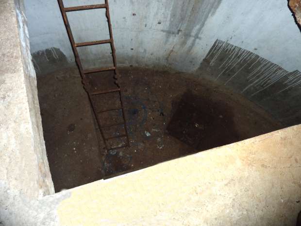 Looking down to level g north leg