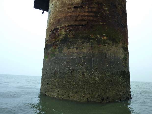 Southern leg detail looking south