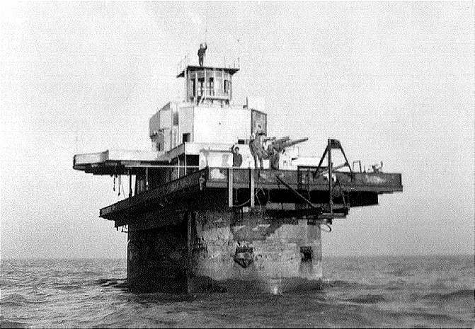 Supply boat circles fort 3 Supply boat circles fort 3