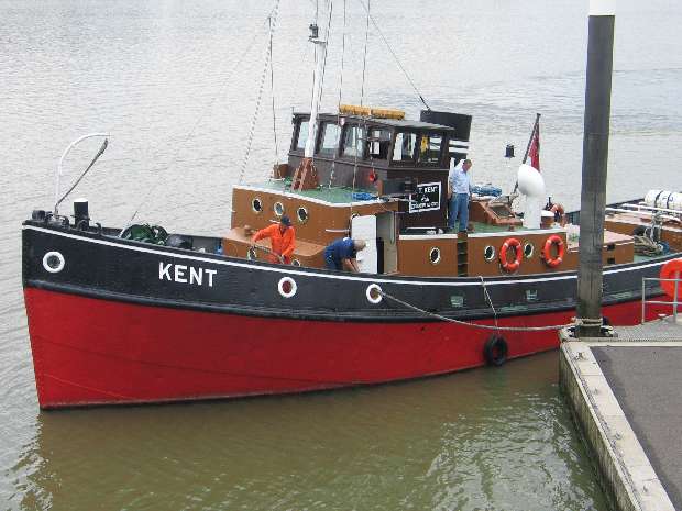 Tug Kent on the River Medway in July 2006