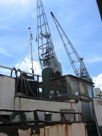 Wheel house & cranes Wheel house & cranes